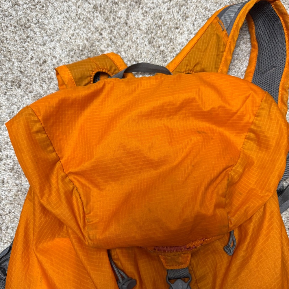Marmot Kompressor 20L Backpack Daypack Orange Hiking Outdoors Gorpcore - Picture 7 of 12